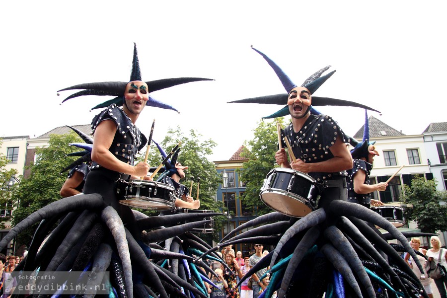 2014-07-13 Maduixa Teatre - Tam Tam (Deventer Op Stelten) 006